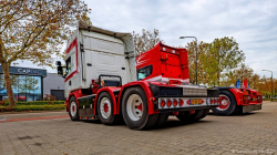 20251019-Tom-Holding-00190